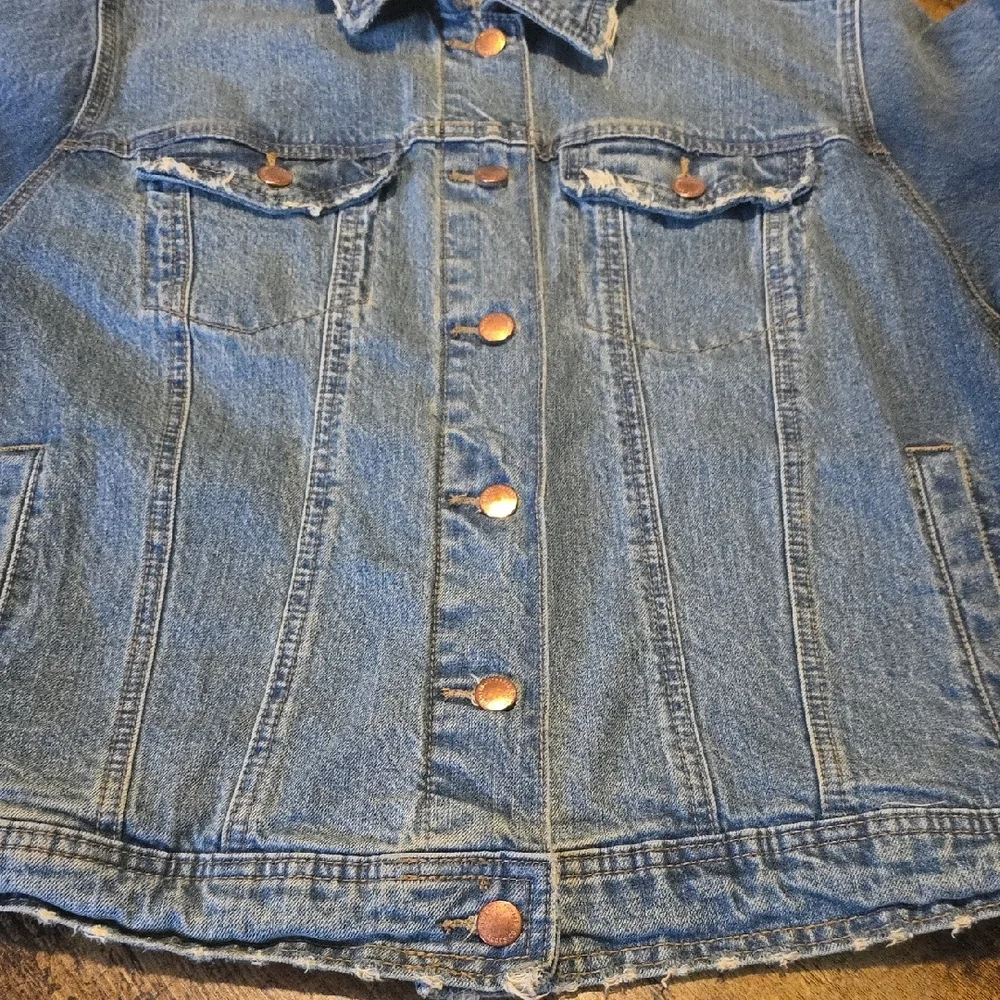 Universal Thread Blue Jean Jacket Timeless Style - Picture 2 of 10